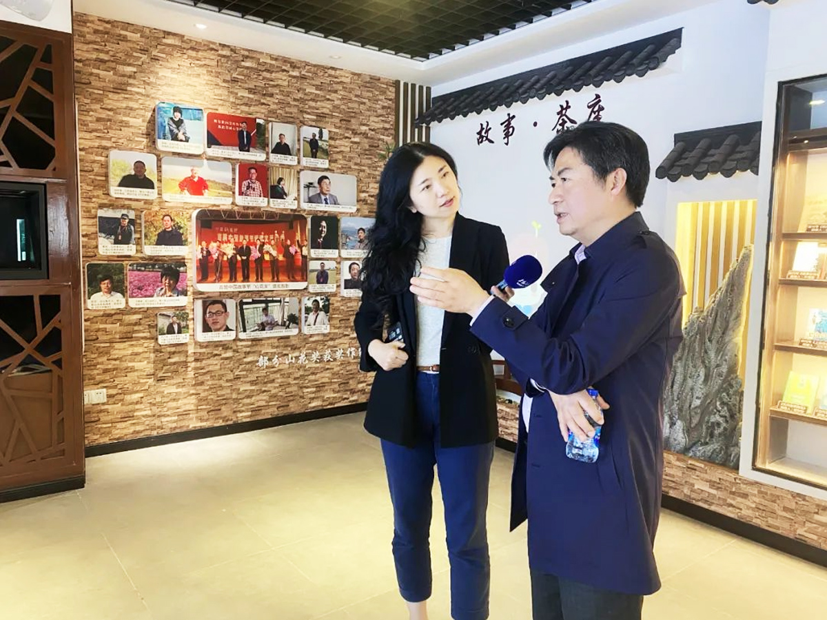 金山故事作家郁林興的3篇作品入選大學教材